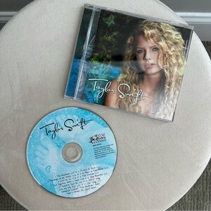 Taylor Swift 2006 Big Machine Records CD Album with Case